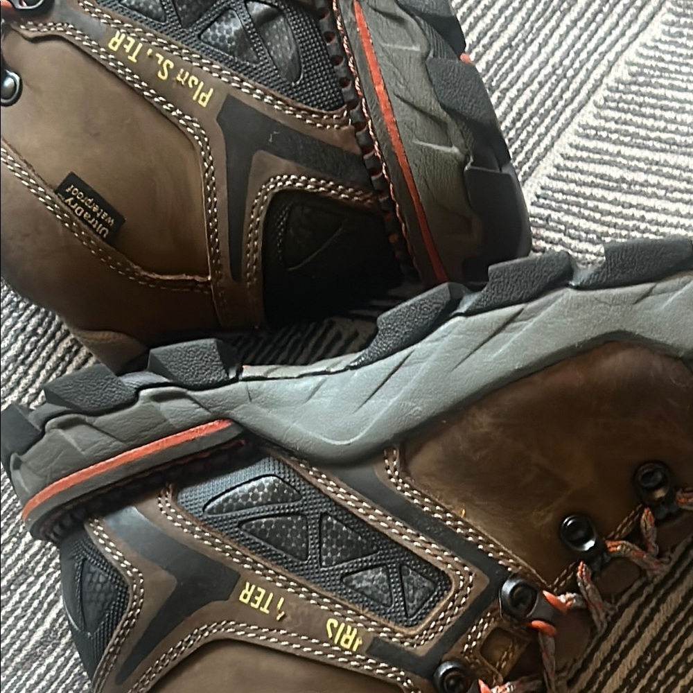 Women’s Brown Hiking Boots - Picture 6 of 15